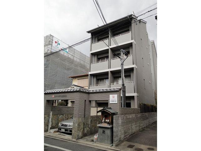 Local appearance photo. Local (12 May 2013) Shooting