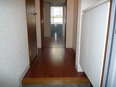 Entrance. Other type room image