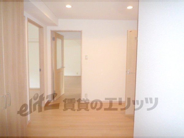 Other room space. Corridor