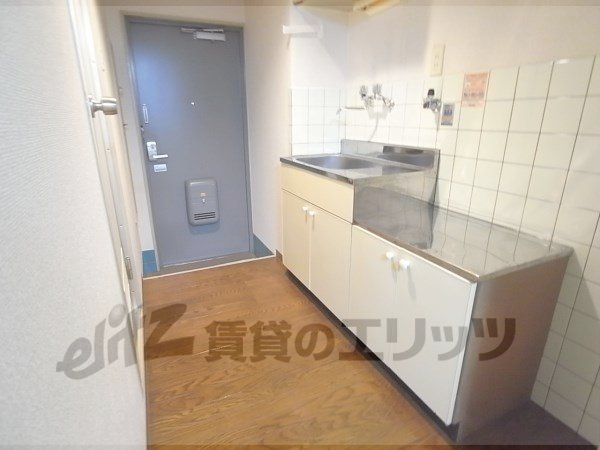 Other room space. Corridor