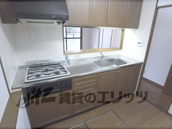 Kitchen. Overall picture