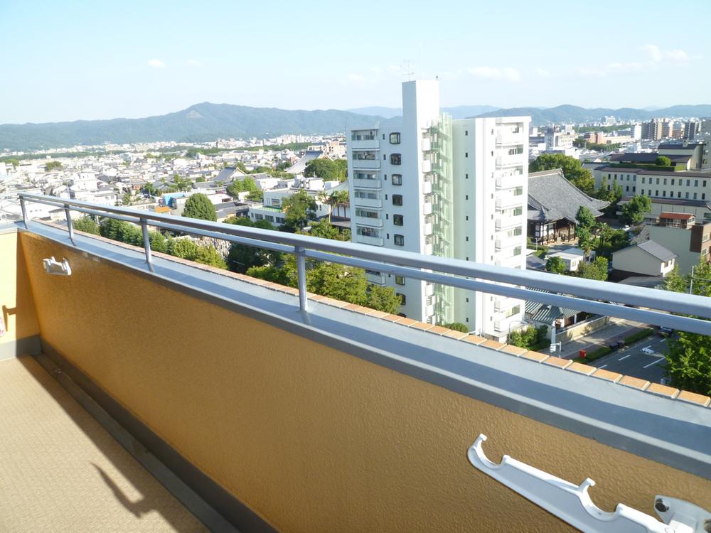 View photos from the dwelling unit. View from local (September 2013) Shooting