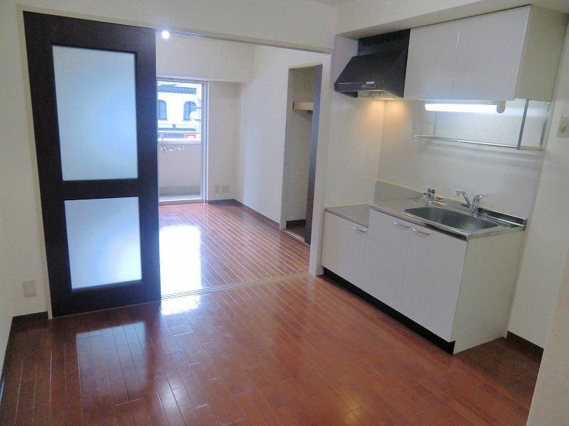 Living and room. Living is with floor heating ☆