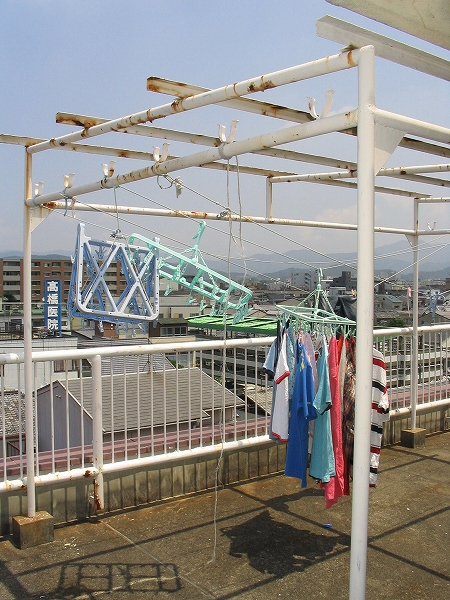 Other common areas. It is a drying area of ​​the roof.