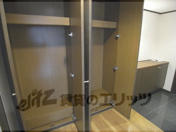 Other room space. Receipt