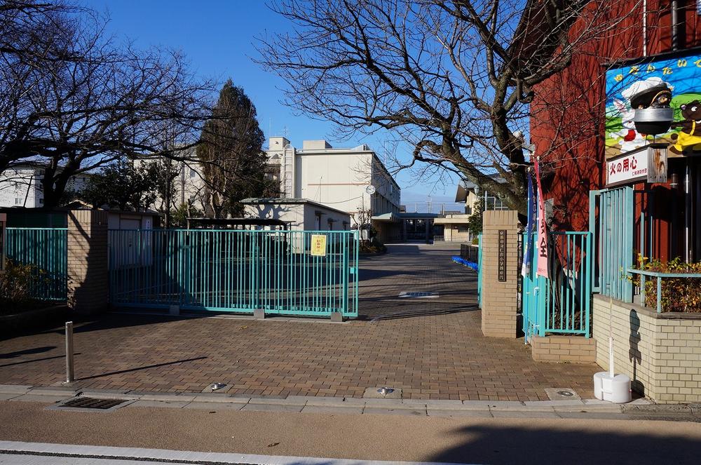 Primary school. 653m to Kyoto Municipal Renhe Elementary School