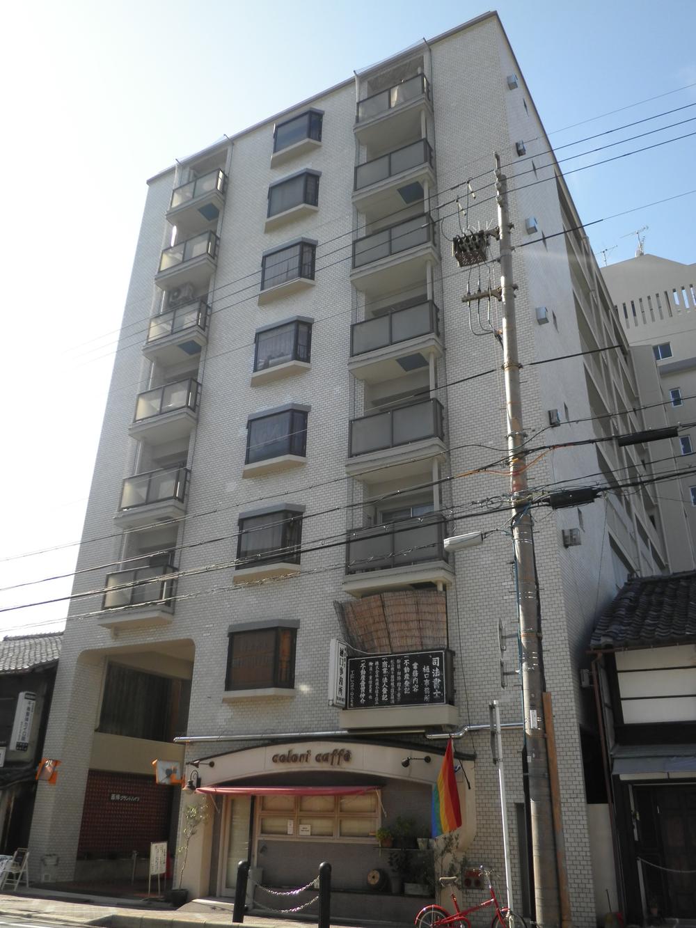 Local appearance photo. Local (11 May 2013) Shooting