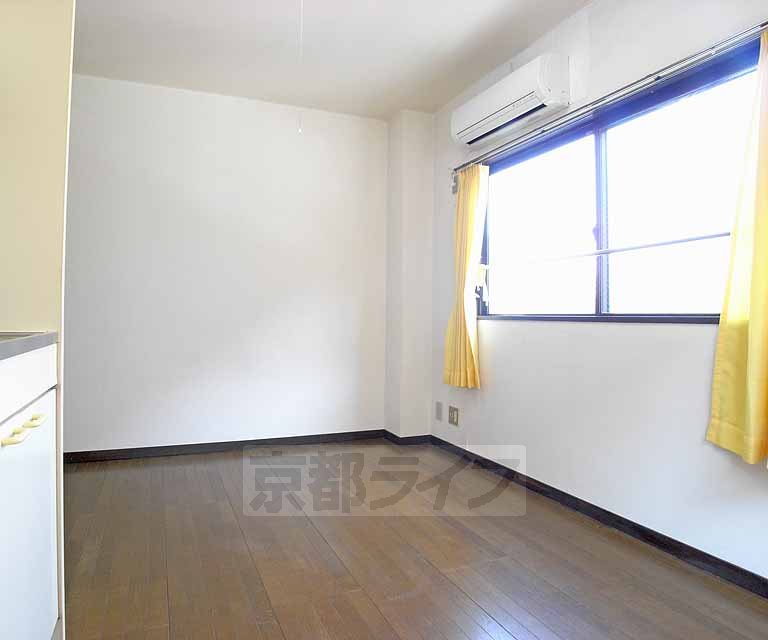 Living and room. Day is good.