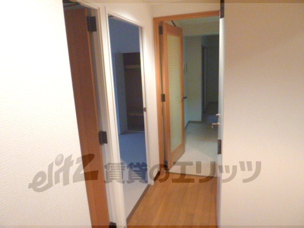 Other room space. Corridor