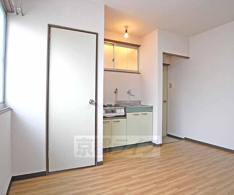 Living and room. It will put furniture are a lot of so wide.