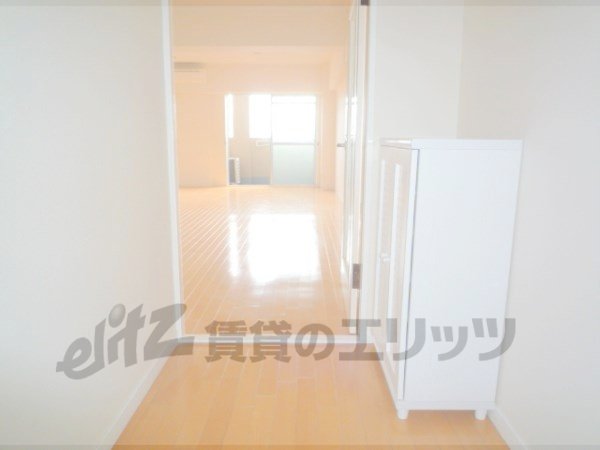 Other room space. Corridor