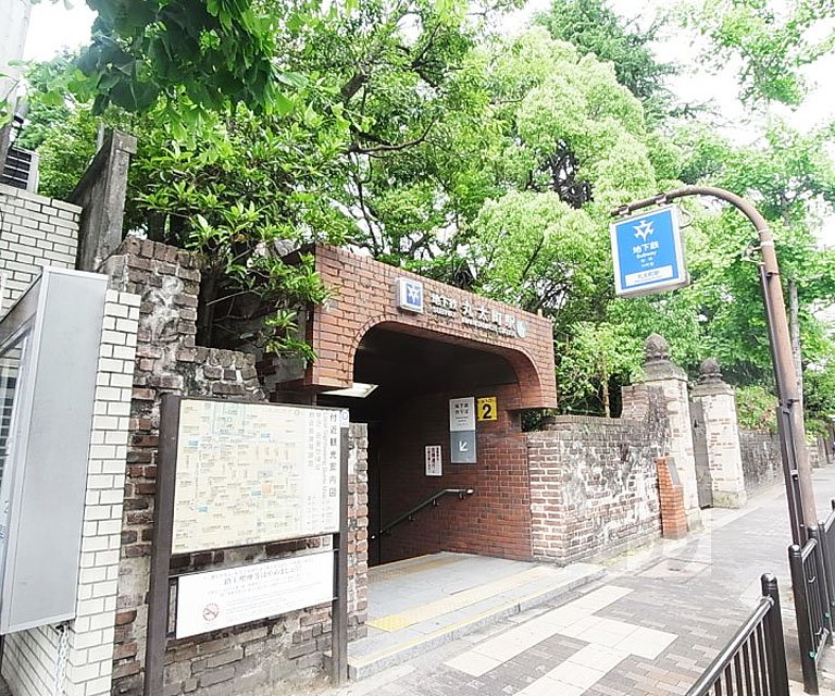 Other. 1200m to Marutamachi Station (Other)