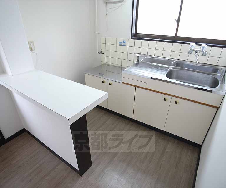 Kitchen. Wide kitchen space.