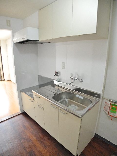 Kitchen. Welcome also visit us by car ☆