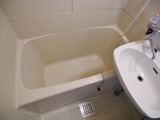 Bath. For further information, please contact toll-free 0120-21-3325 ☆