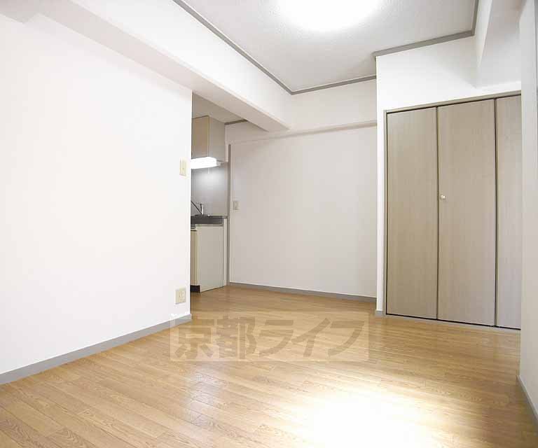 Living and room. Per day is a good.