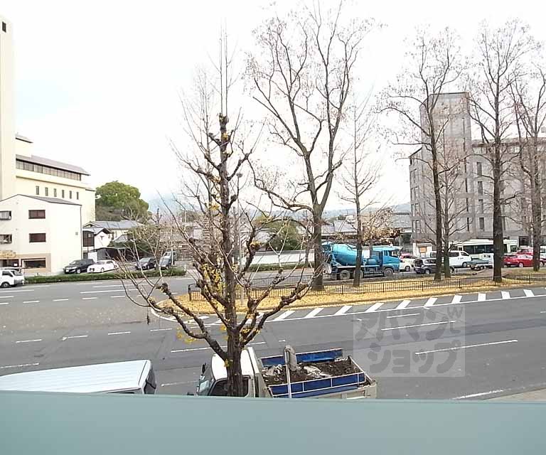 View. Good east-facing view of the omission in the second floor