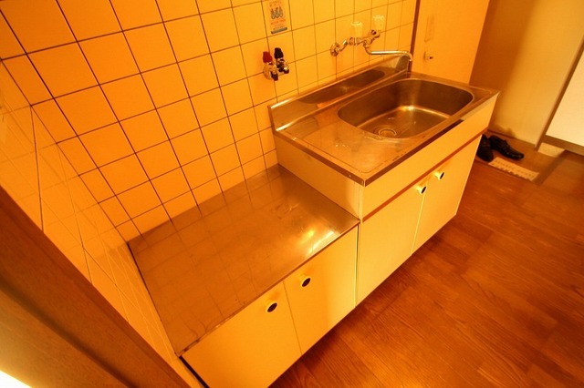 Kitchen. kitchen, Gas stove can be installed