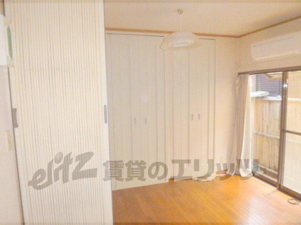 Living and room. Western-style 1