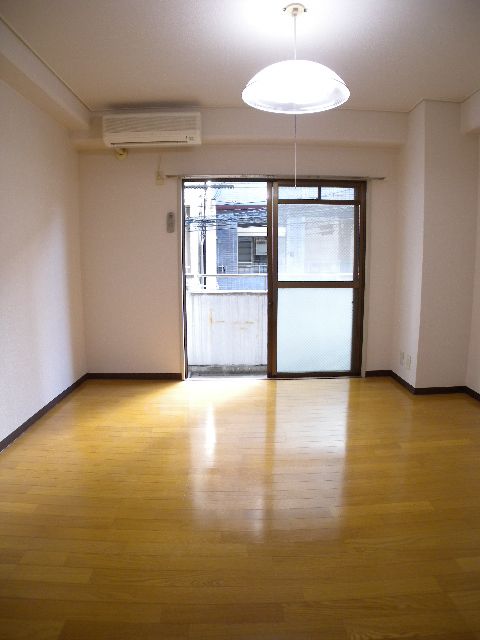 Living and room. "House Network" HP also praised the public in ☆