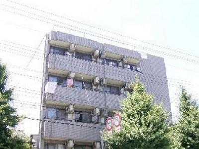 Entrance. 1F is the Entrance.