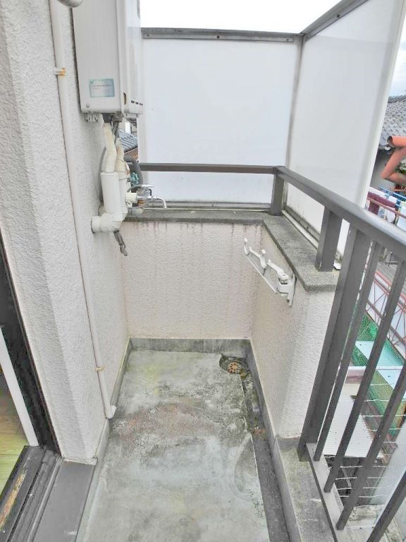 Balcony. Looking for room to the success of the House network ☆