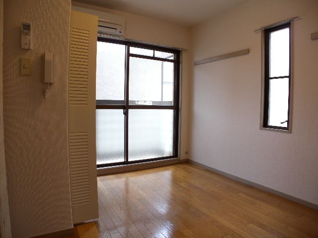 Living and room. Welcome also visit us by car ☆