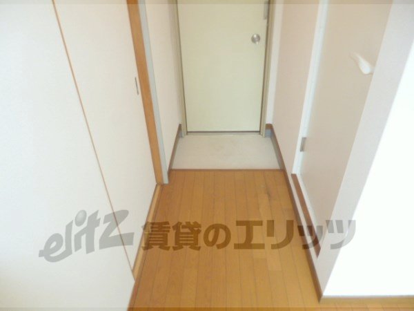 Other room space. Corridor