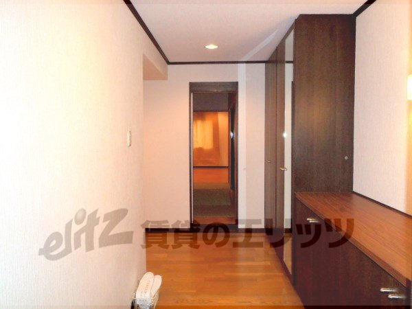 Other room space. Corridor