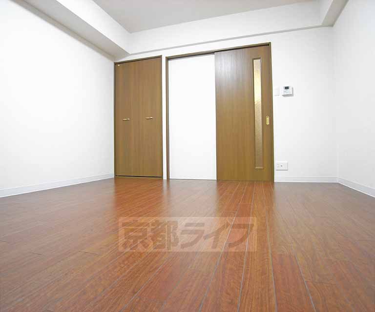 Living and room. There is a wide open feeling.