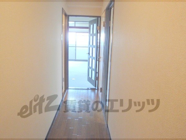 Other room space. Corridor