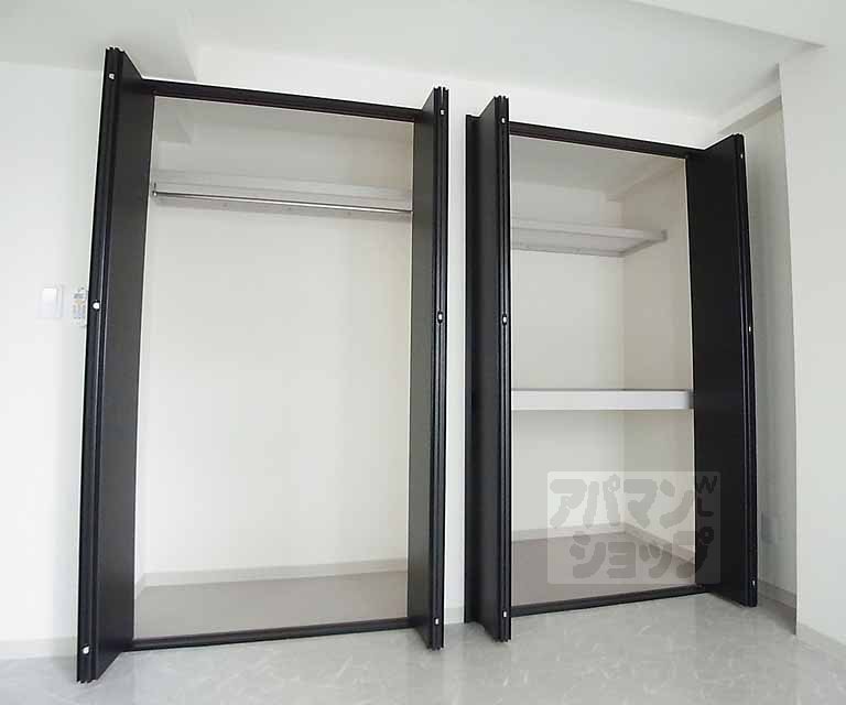 Receipt. It boasts a storage capacity of the room