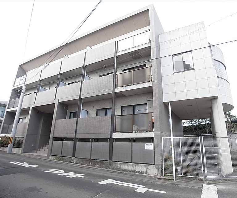 Building appearance. Kyoto looking Kita-ku, rooms are your responsibility to Apamanshop Kitaooji shop ...