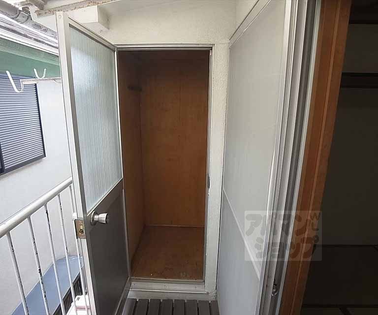 Receipt. Balcony of the side storage