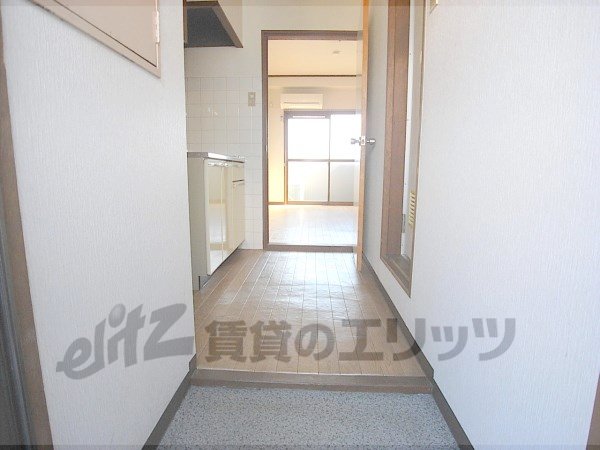 Other room space. Corridor