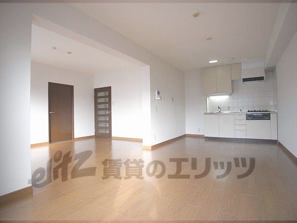 Living and room. Very spacious, 18 Pledge of is living.