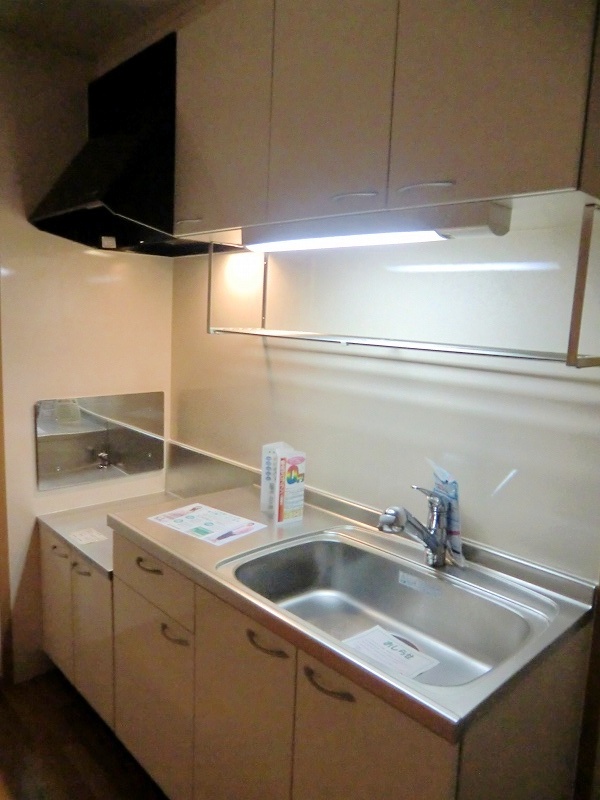 Kitchen. Two-burner stove can be installed large kitchen ☆