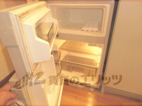 Other Equipment. It comes with a refrigerator