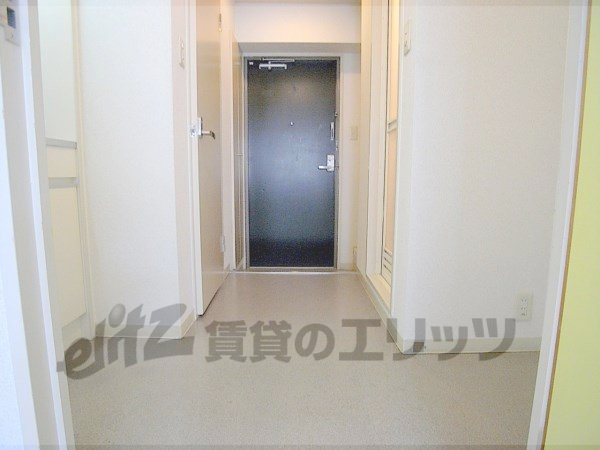 Other room space. Corridor