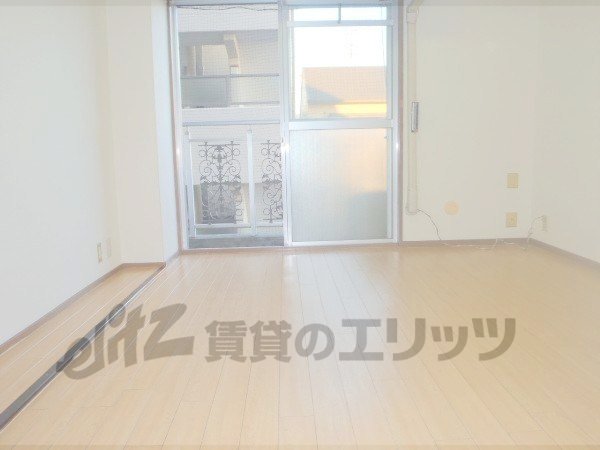 Living and room. The rooms have been clean