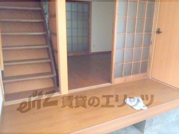 Other room space. Corridor