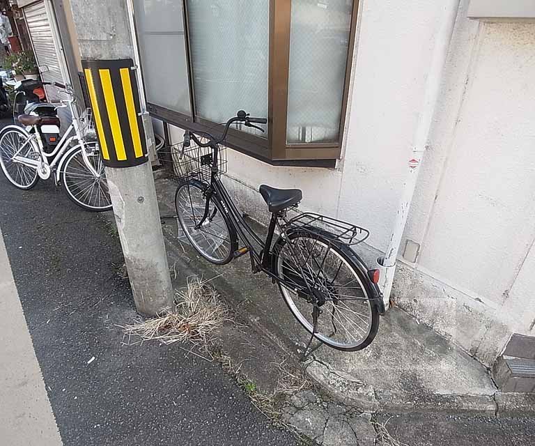 Other common areas. That there is no parking lot, Please well parked