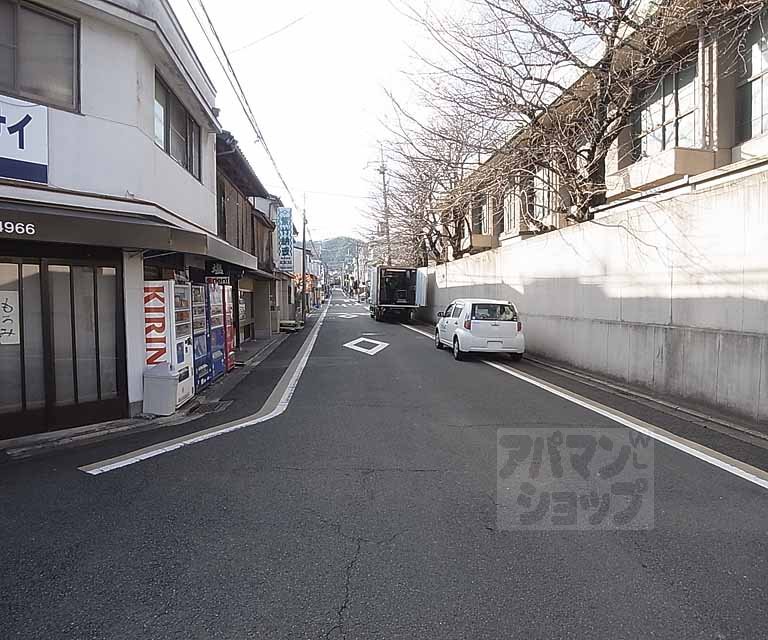 View. It is a front road.