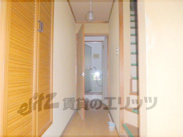 Other room space. Corridor