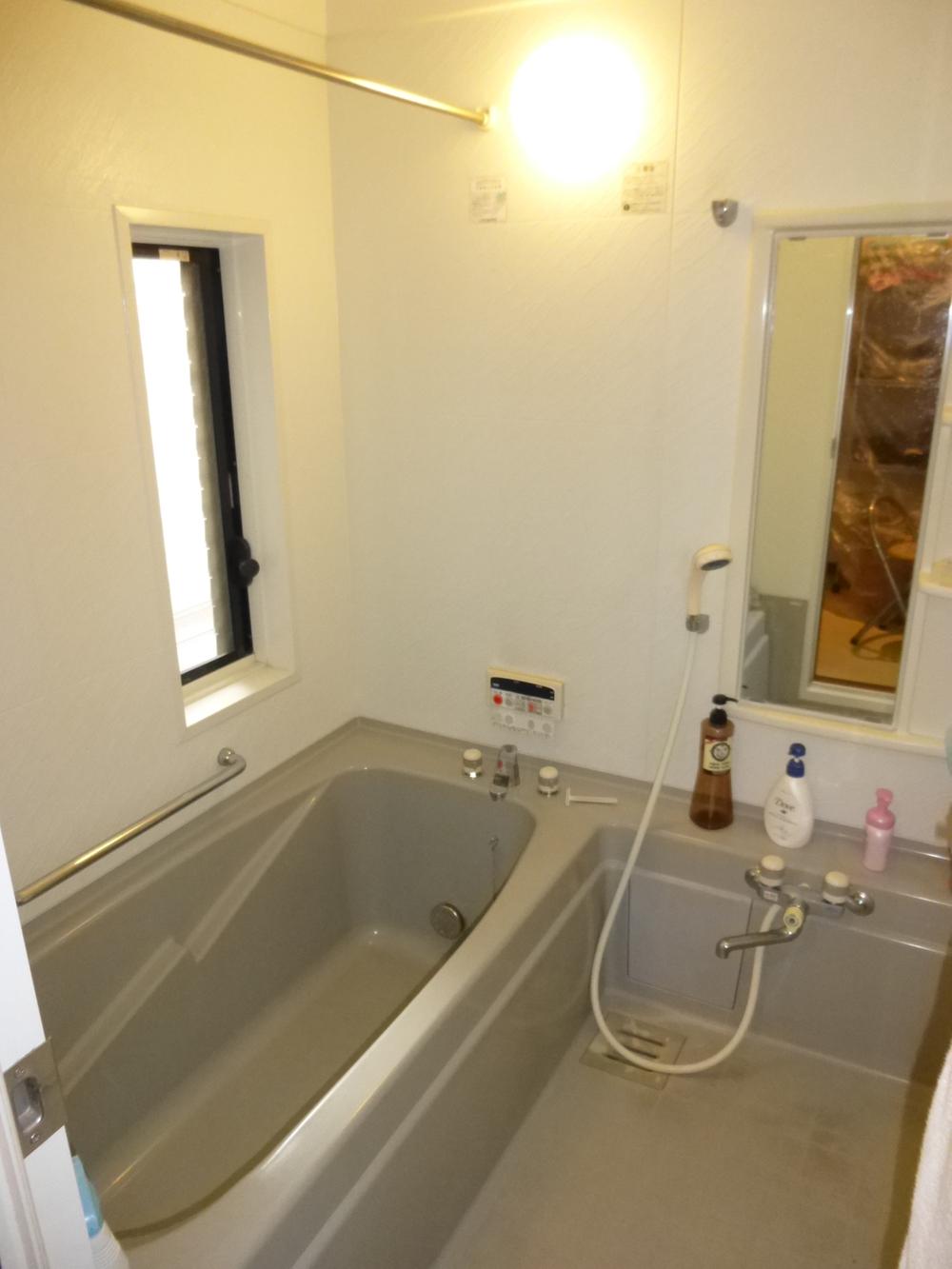 Bathroom. Indoor (12 May 2013) Shooting