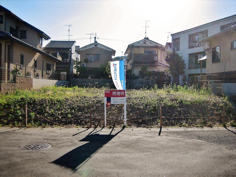 Local photos, including front road. Local (September 2013) Shooting