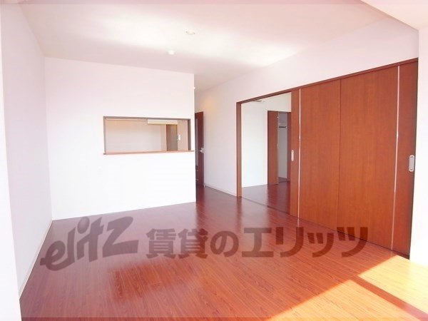 Living and room. 15 is a spacious living room of the Pledge.