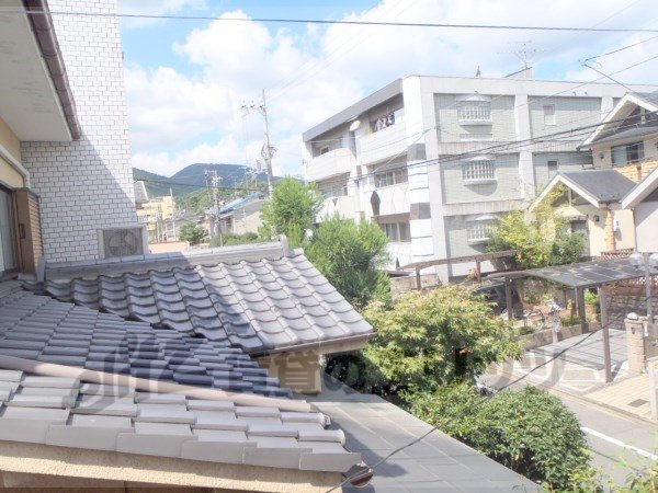 View. Quiet atmosphere in a residential area