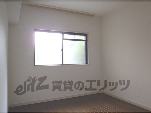 Living and room. Light entering from the window for us in light of the room.