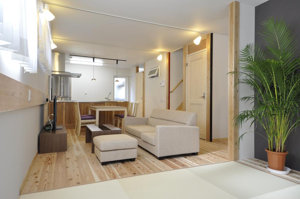 exhibition hall / Showroom. Dad, Living to relax after work. I want to in such a place where the family always gather. (exhibition hall)